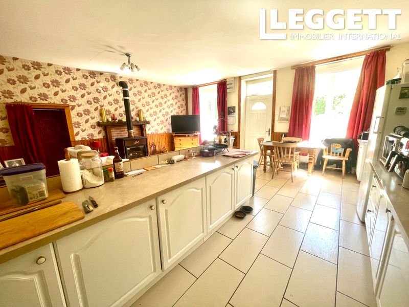 Property photo 3 of 10