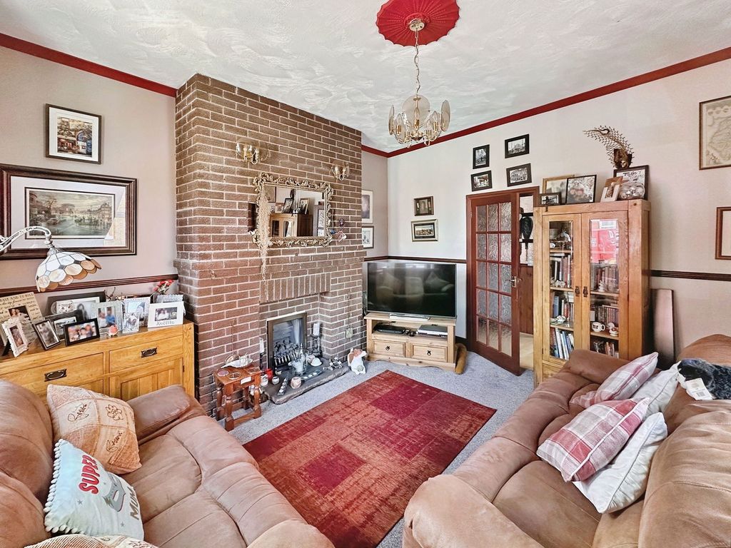 Property photo 3 of 16