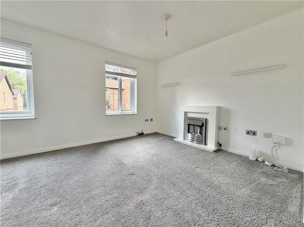 Property photo 2 of 10 Picture No. 12
