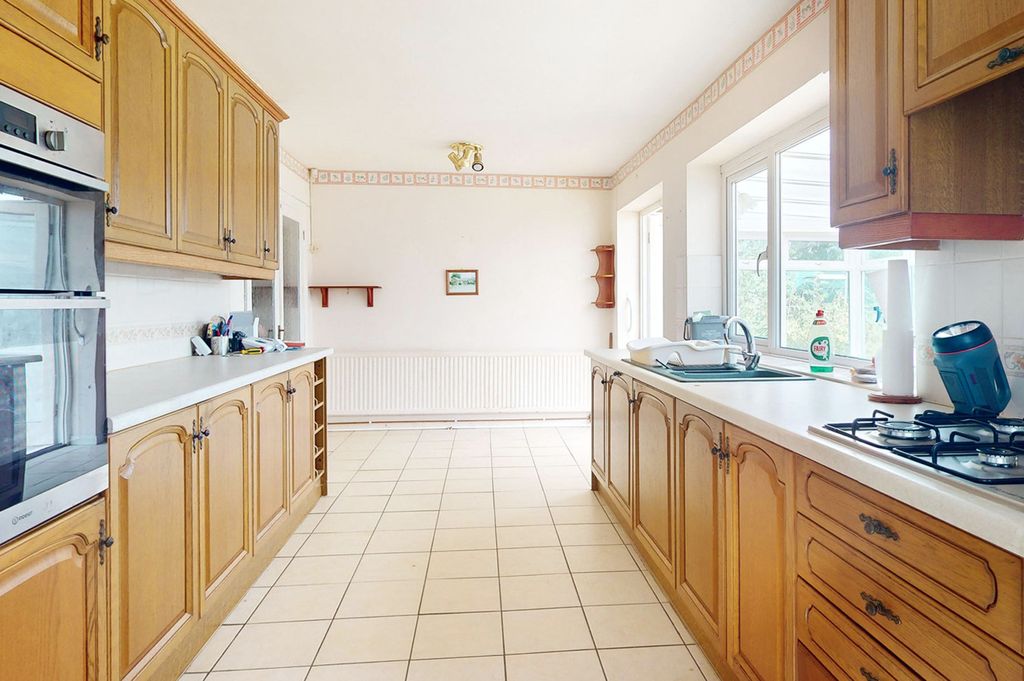 Property photo 3 of 25 Picture No. 04
