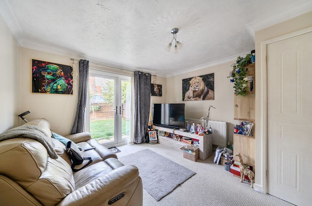 Property photo 3 of 9 15211416