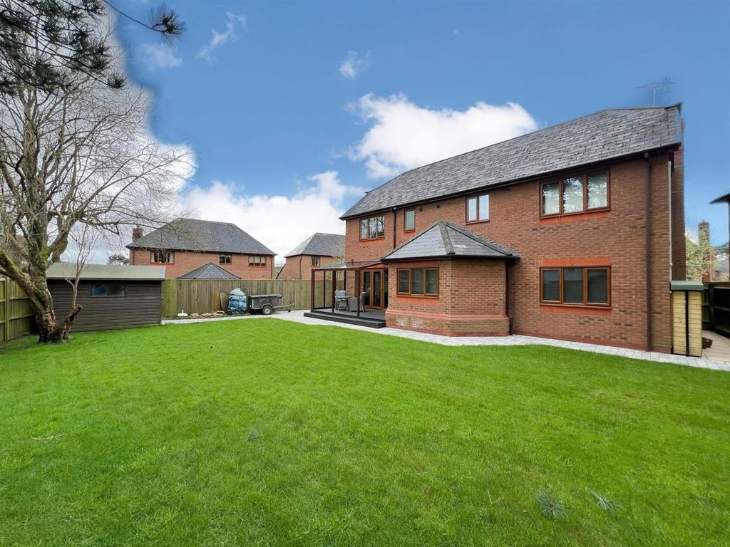 Property photo 2 of 29