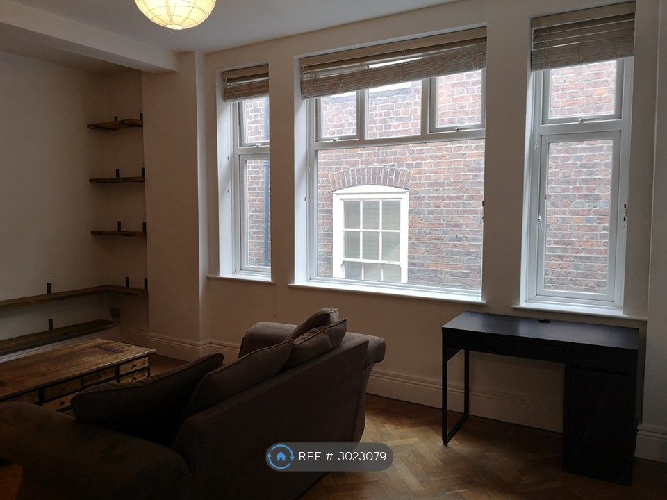 Property photo 3 of 6 Living Room