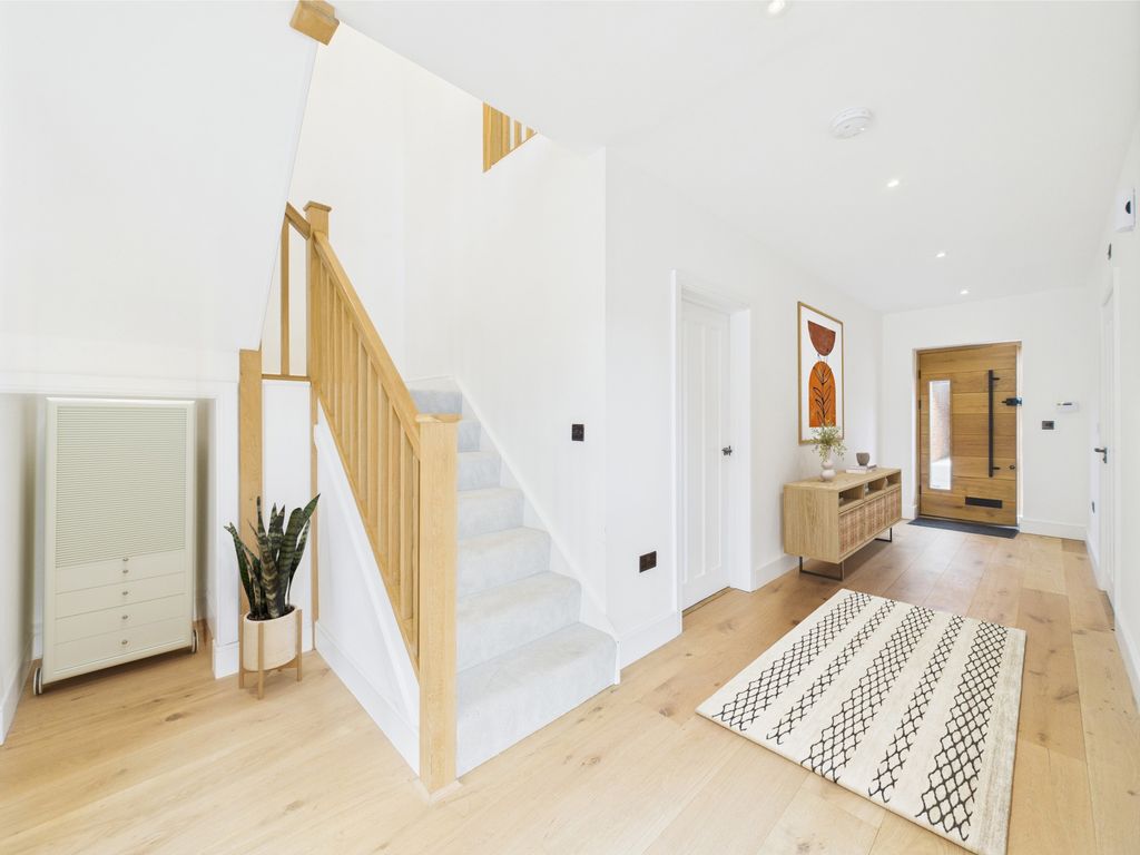 Property photo 2 of 37