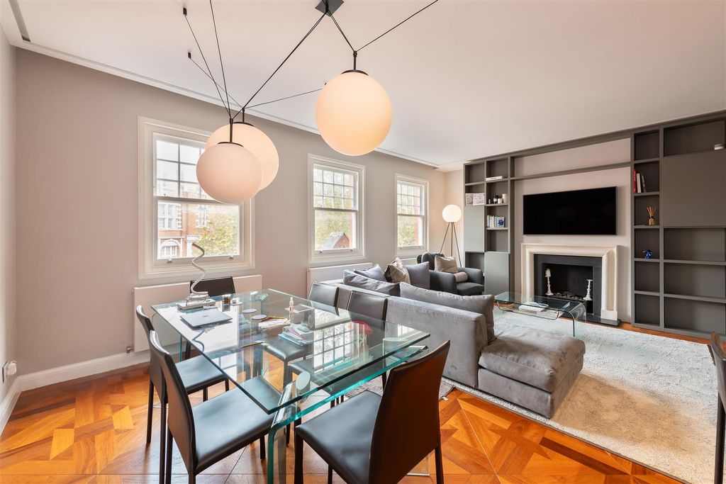 Property photo 2 of 12 Flat 4, 55 Cadogan Gardens Hi-3.Jpg