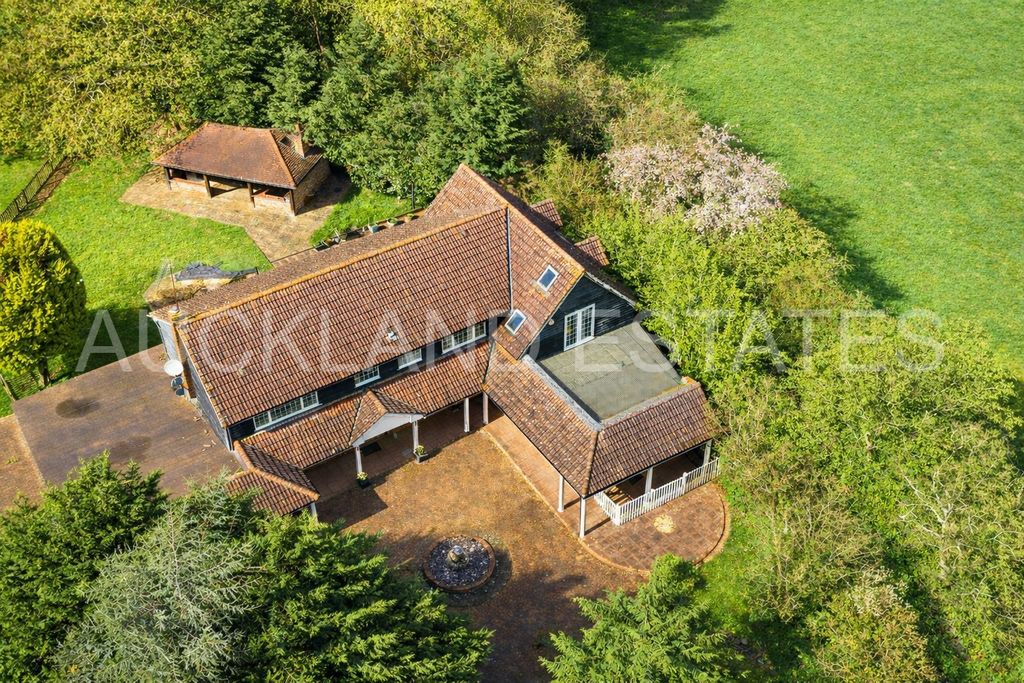 Additional image 42 of 5 bed detached house for saleFoxes Lane, Brookmans Park AL9