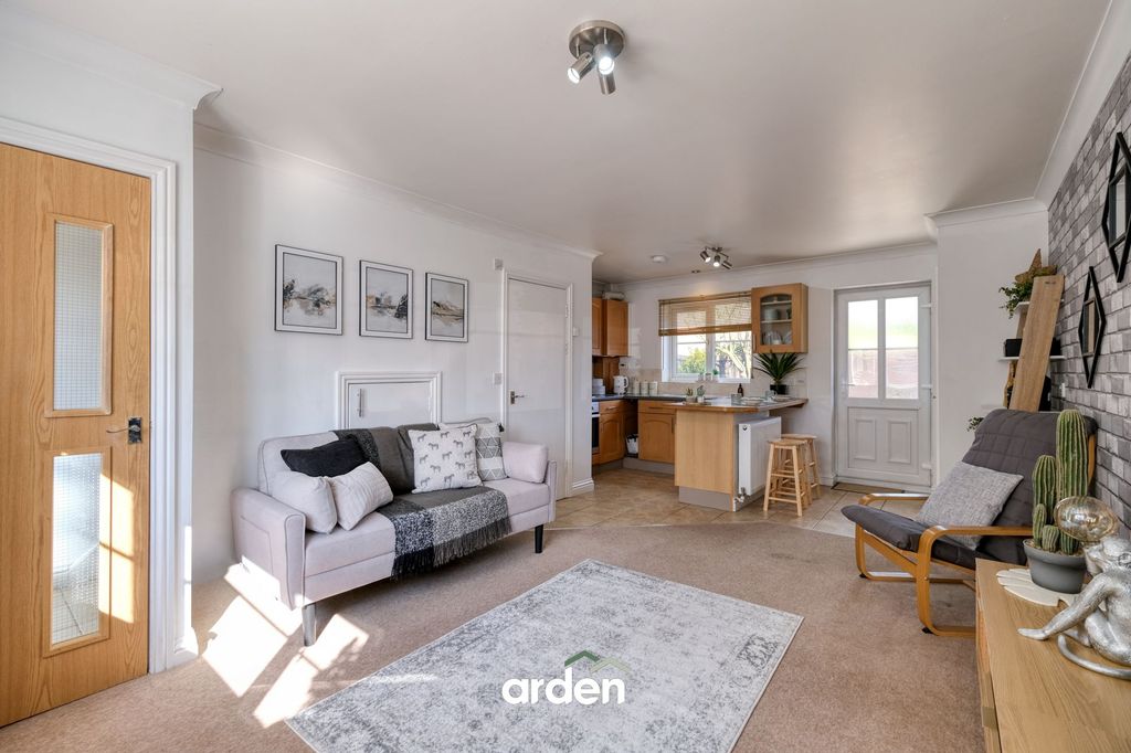 Property photo 2 of 11