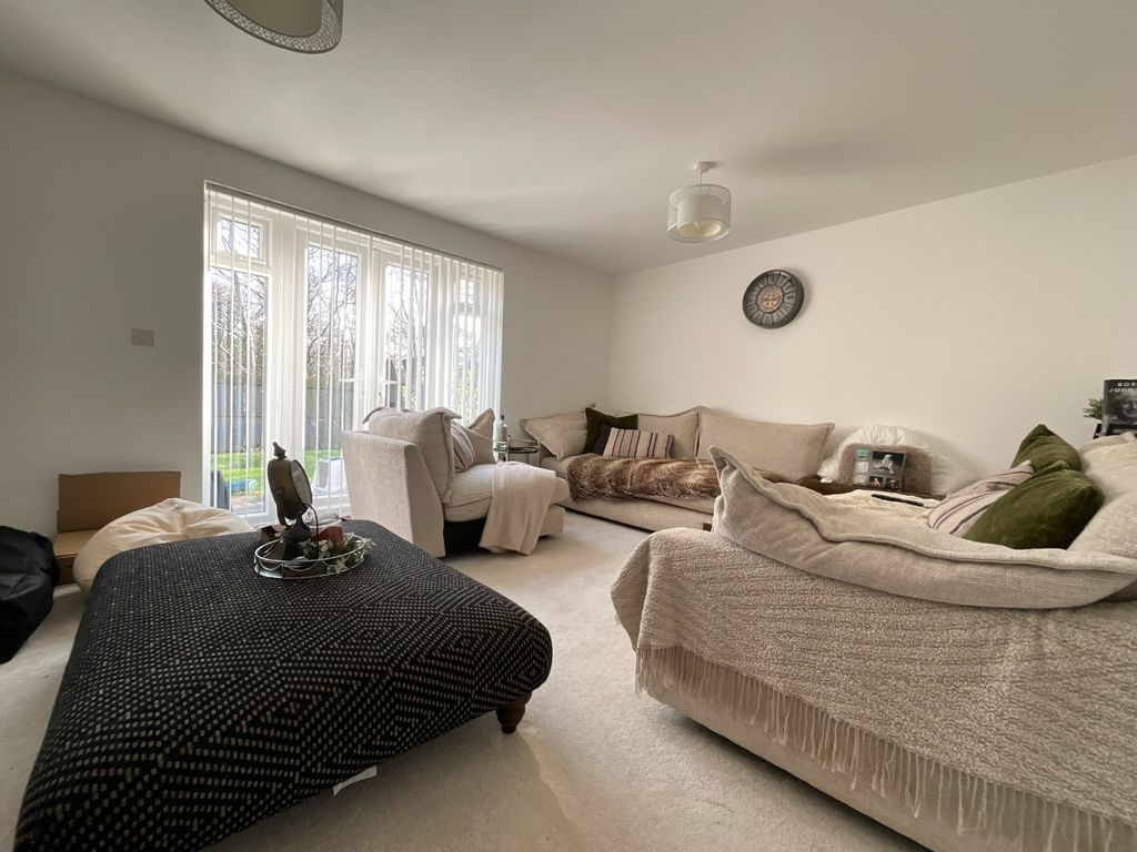 Property photo 3 of 12 3826116
