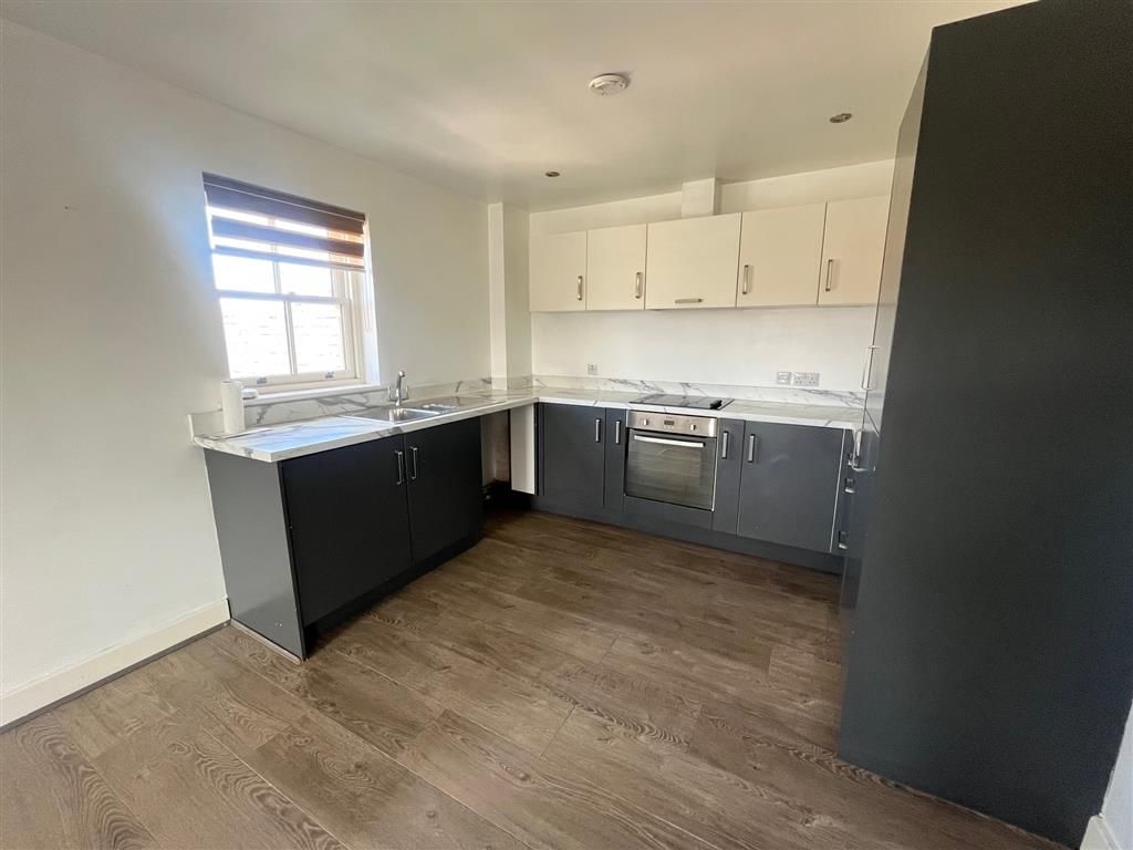 Property photo 3 of 13 Kitchen