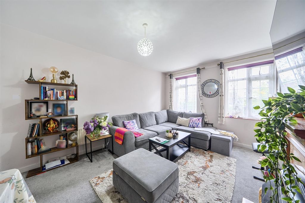 Additional image 10 of 2 bed maisonette for saleTolcarne Drive, Pinner HA5