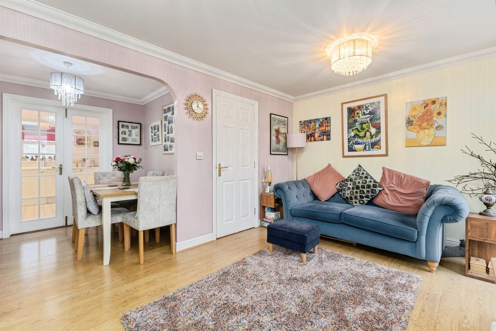 Property photo 3 of 17