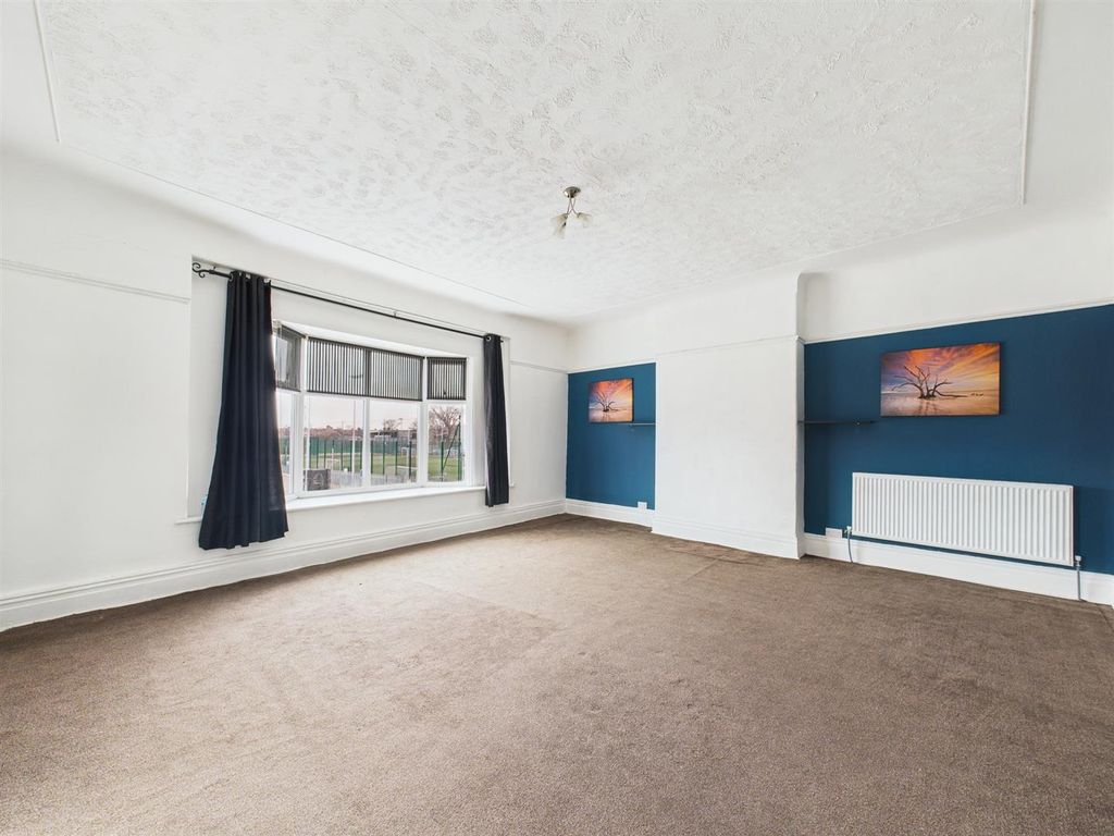 Property photo 3 of 45 Cam03604G0-Pr0240-Still002.Jpg