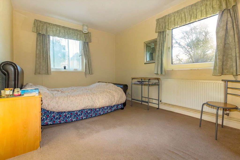 Property photo 3 of 4