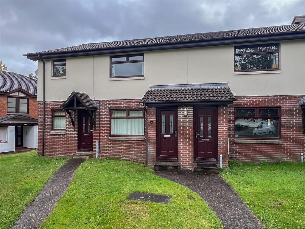 Property photo 1 of 11 18 Stevenson Court-01.Jpg