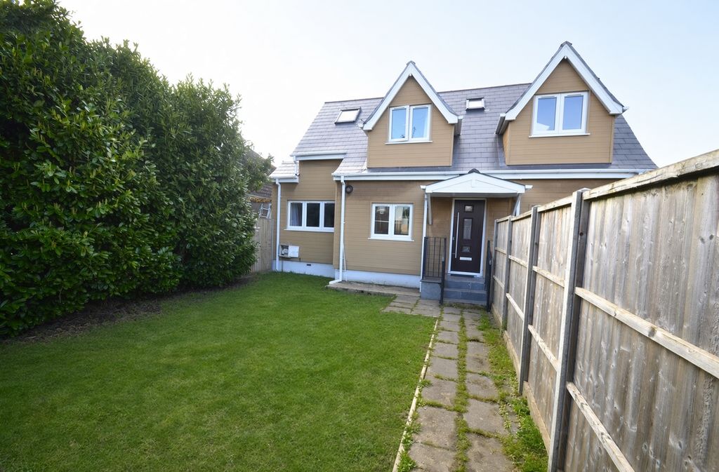 Property photo 1 of 8 Qwjat