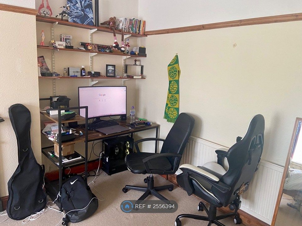 Property photo 2 of 11