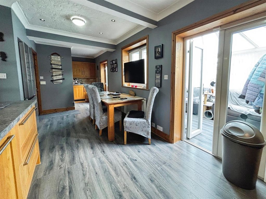 Property photo 3 of 18 Kitchen/Diner