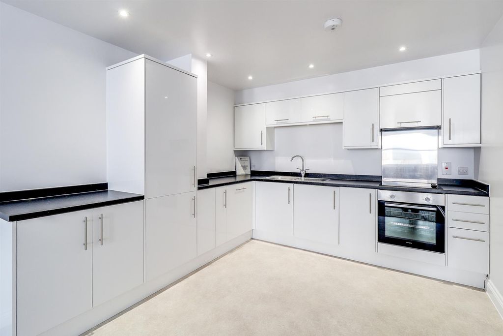 Property photo 2 of 12 Kitchen.Jpg