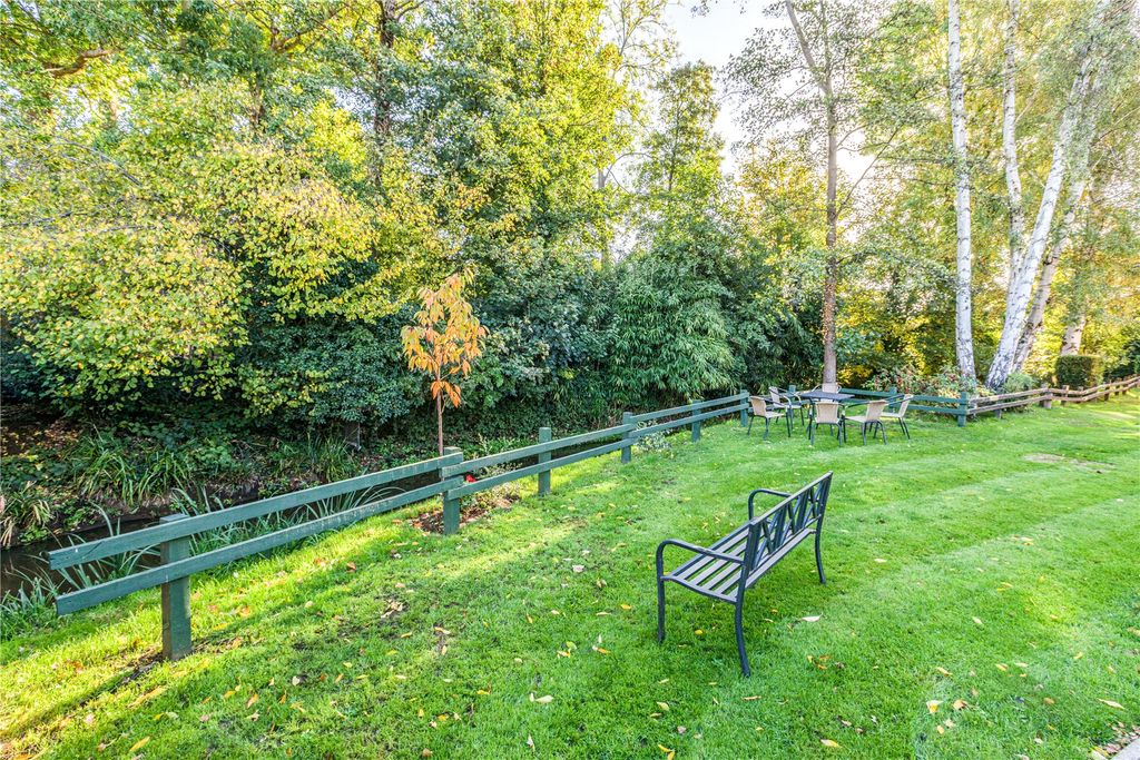 Property photo 2 of 18 Picture No. 15