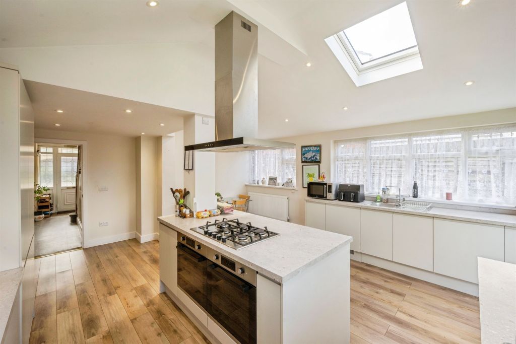 Additional image 6 of 5 bed semi-detached house for saleWest Common Lane, Scunthorpe DN17