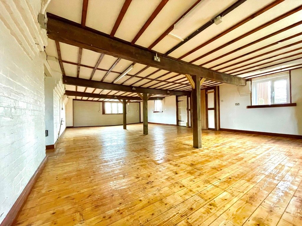 Property photo 3 of 9 Photo 1