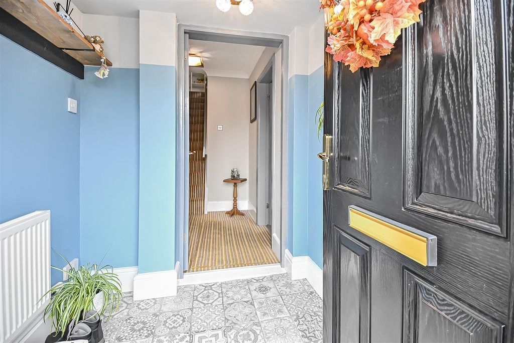 Property photo 2 of 40 59 Haddon Road Entrance.Jpg