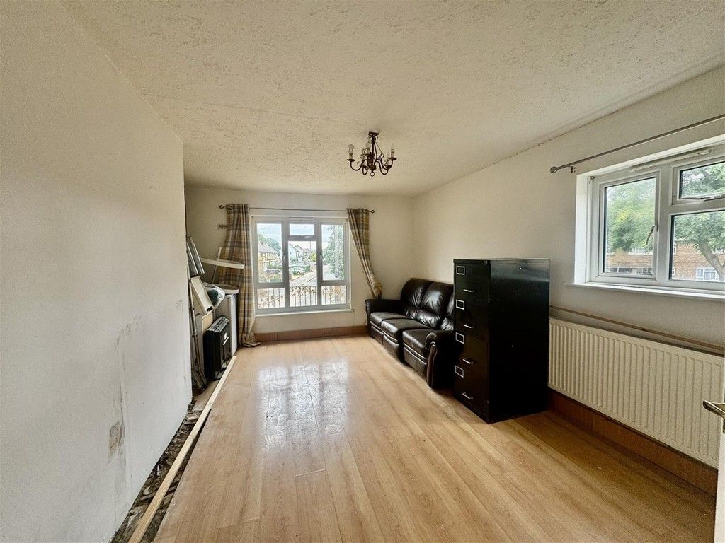 Property photo 3 of 4 Lounge