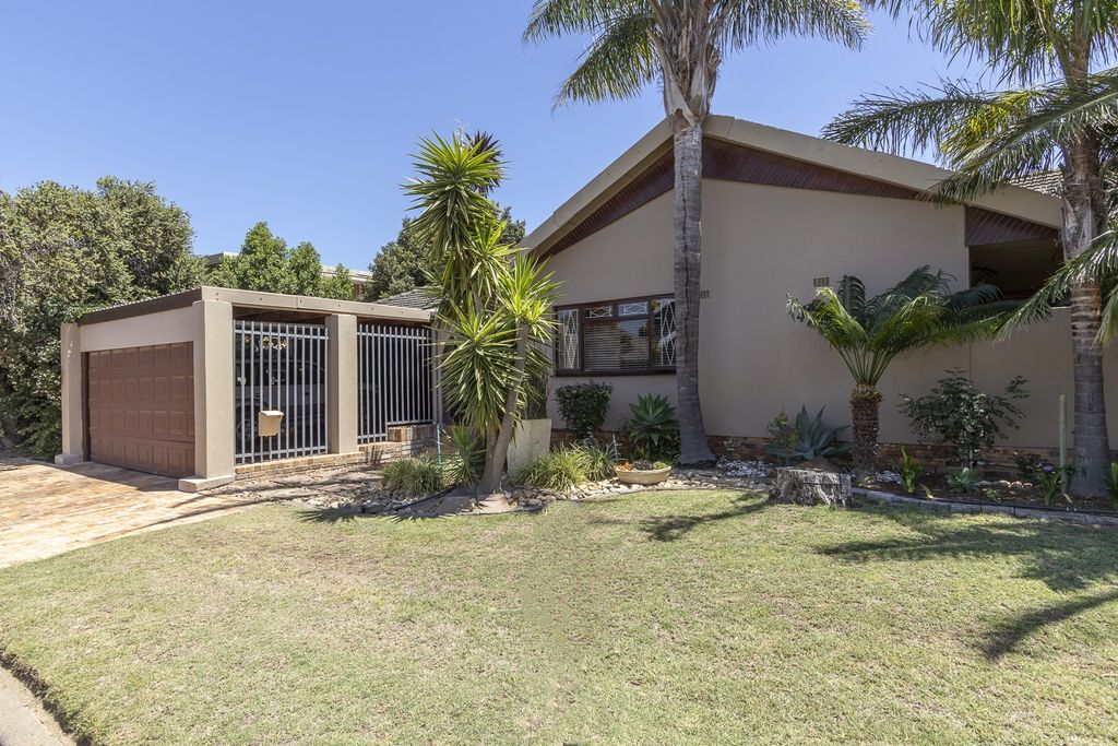 Property photo 1 of 31