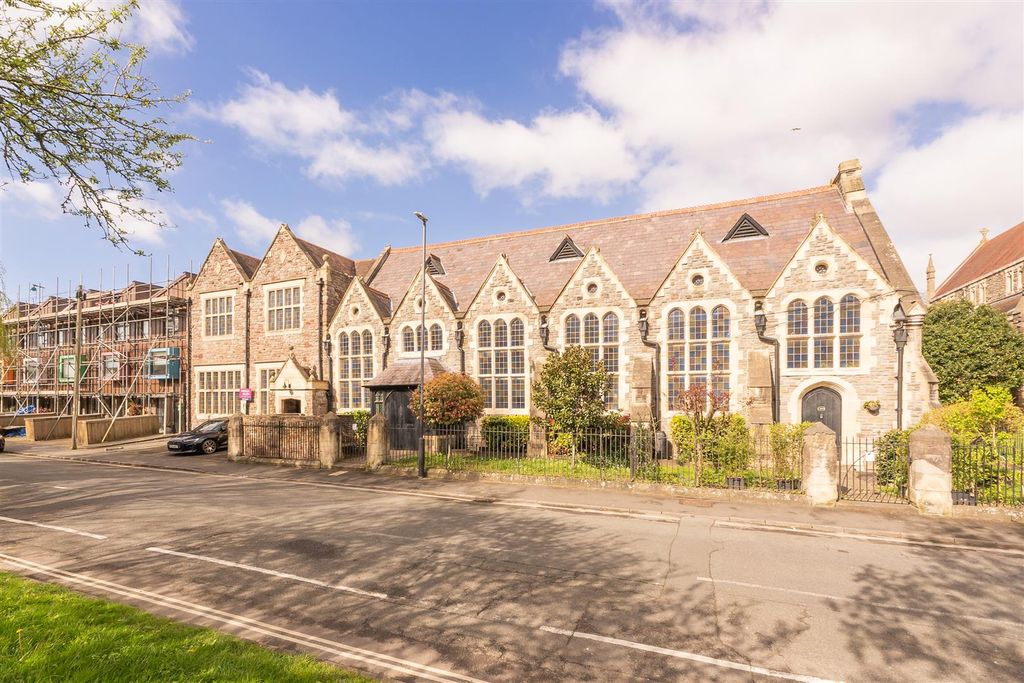 Property photo 1 of 21 Flat-7-223-Newfoundland-Road-Bs2-9Nx-22.Jpg