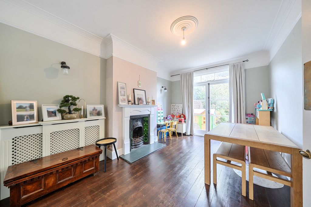 Property photo 3 of 17 1510778-12-6A8716...
