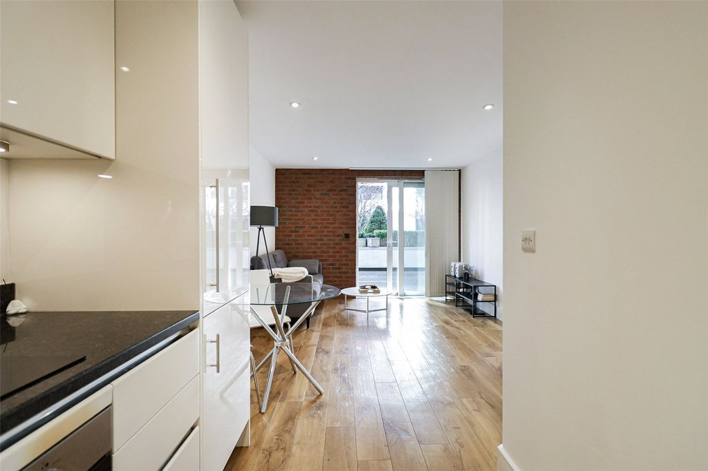 Property photo 2 of 12 Picture No. 01