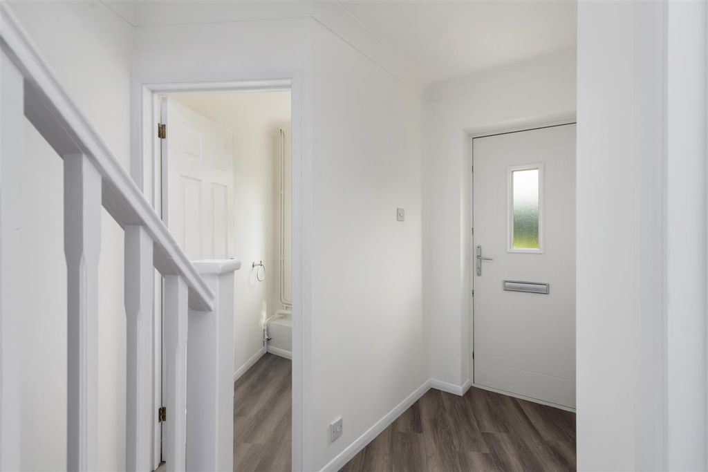 Property photo 2 of 13 Grimshill Road, Whitstable