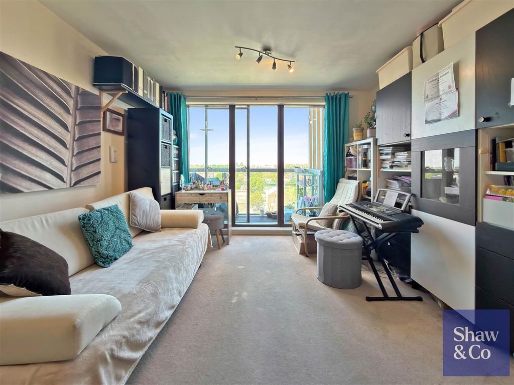 Property photo 3 of 9 Living..Jpeg