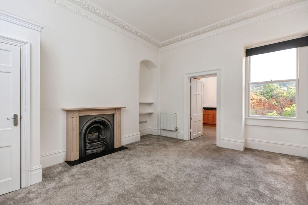 Property photo 2 of 16 Pbox-Img.Jpg