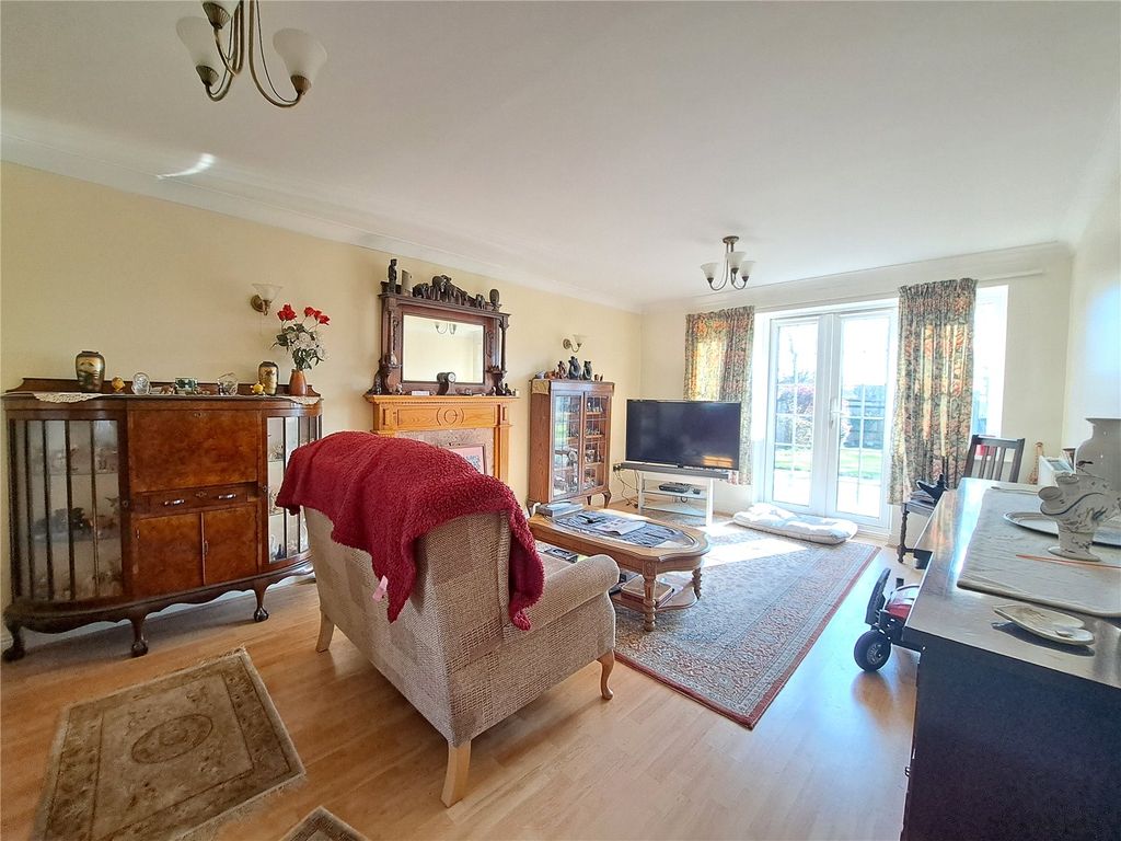 Property photo 2 of 22 Picture No. 18