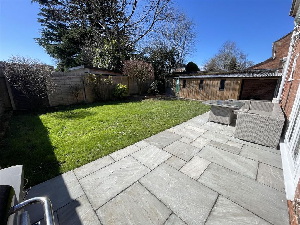 Property photo 3 of 10