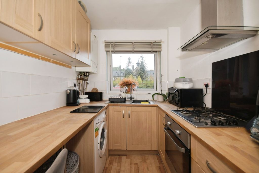 Property photo 3 of 17 Photo
