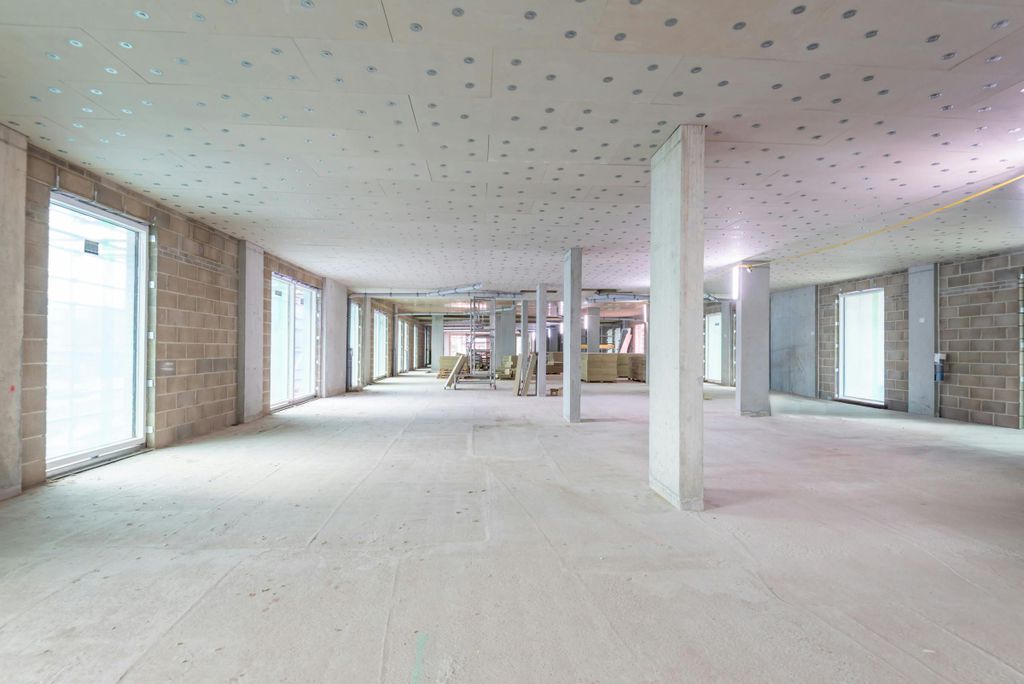 Property photo 3 of 13 08249_Hilldene_Ave_Rm3.Jpg