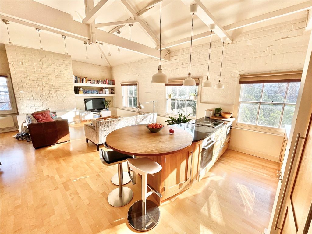 Property photo 2 of 13 Picture No. 12