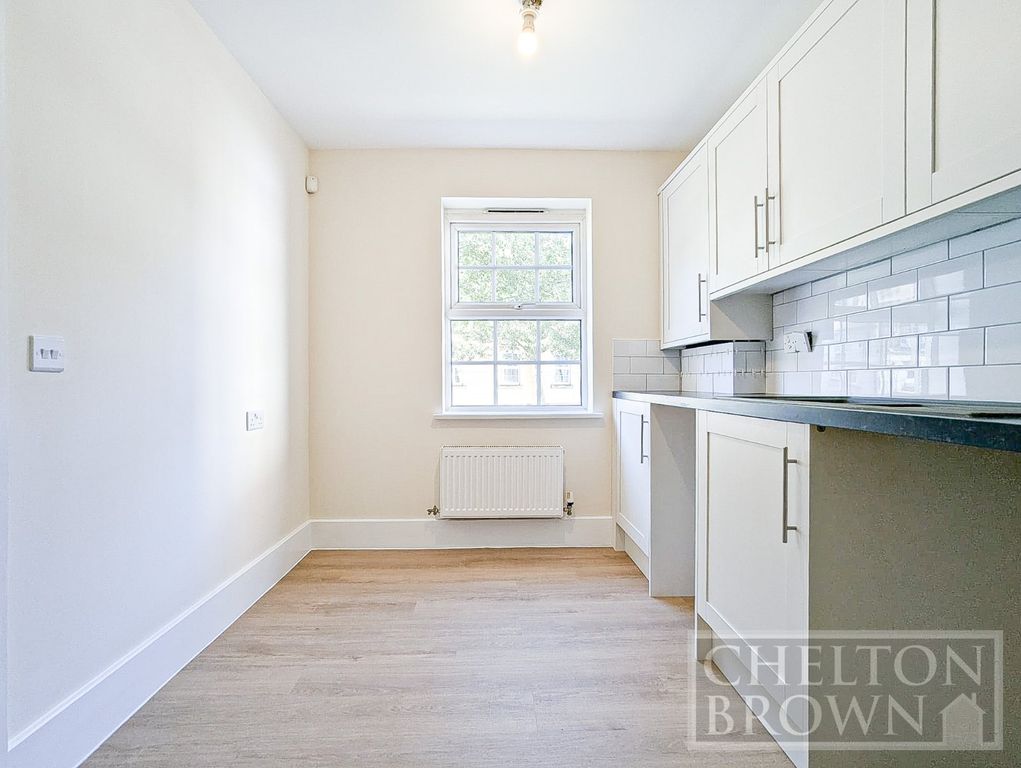 Property photo 3 of 21 Kitchen