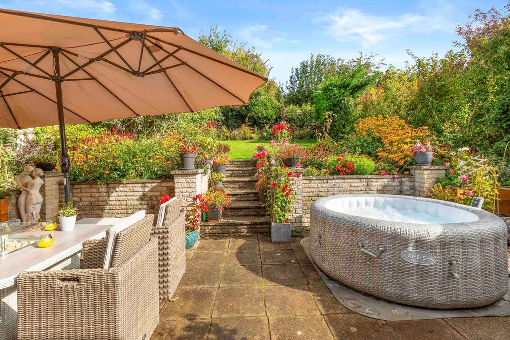 Property photo 3 of 13