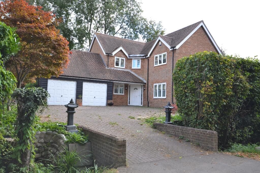 Property photo 1 of 26