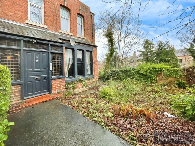 Property photo 1 of 6 Photo 2