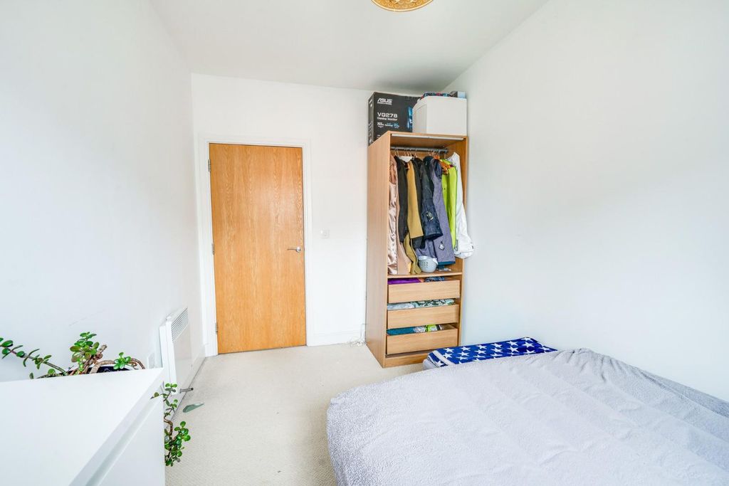 Additional image 12 of 2 bed flat for saleEast Dock, The Wharf, Linslade LU7