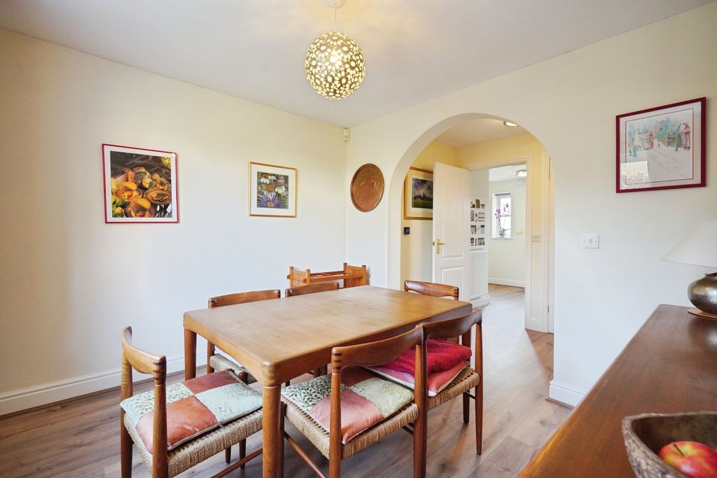 Property photo 2 of 20 Pbox-Img.Jpg