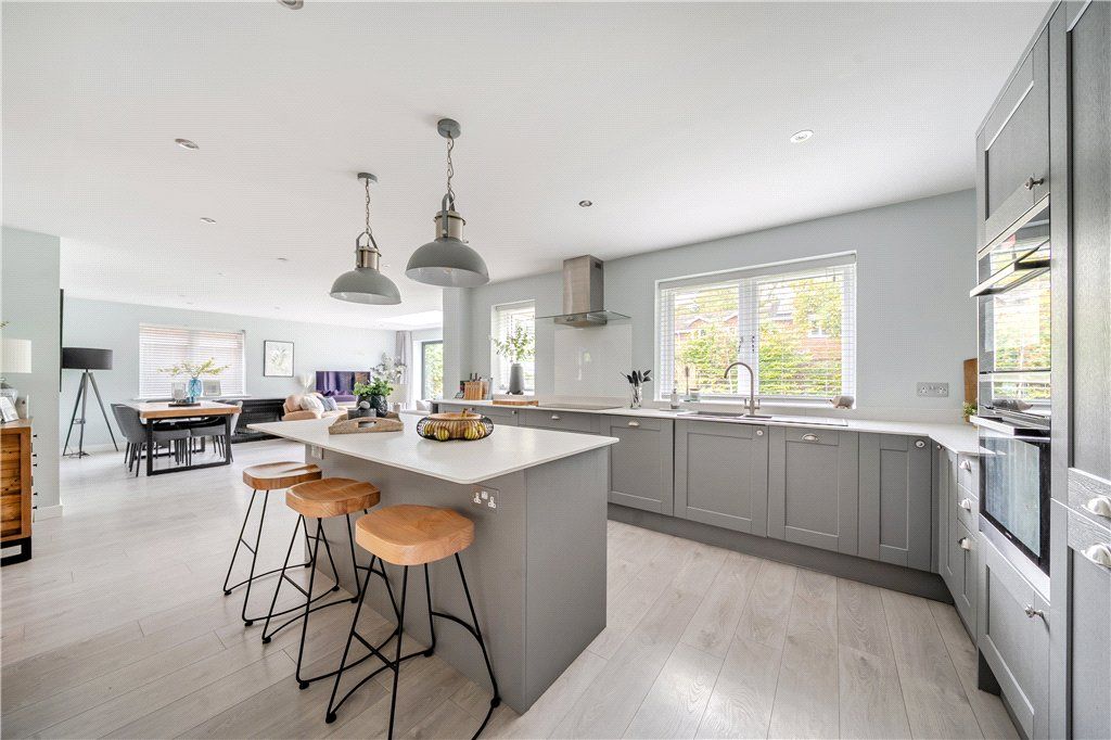 Property photo 2 of 20 Picture No. 12