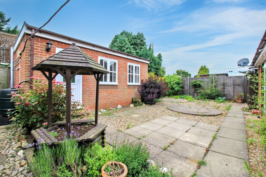 Property photo 2 of 10