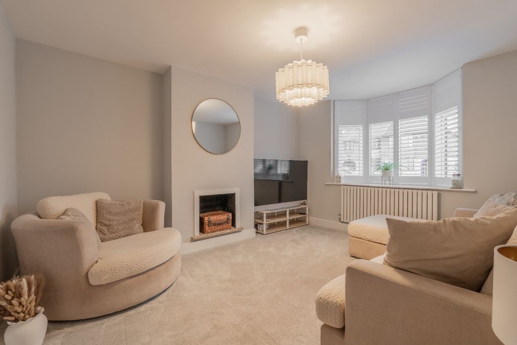 Property photo 2 of 24 4801462