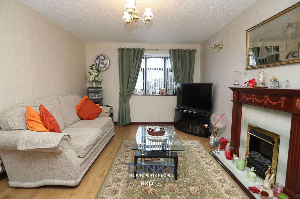 Property photo 3 of 24