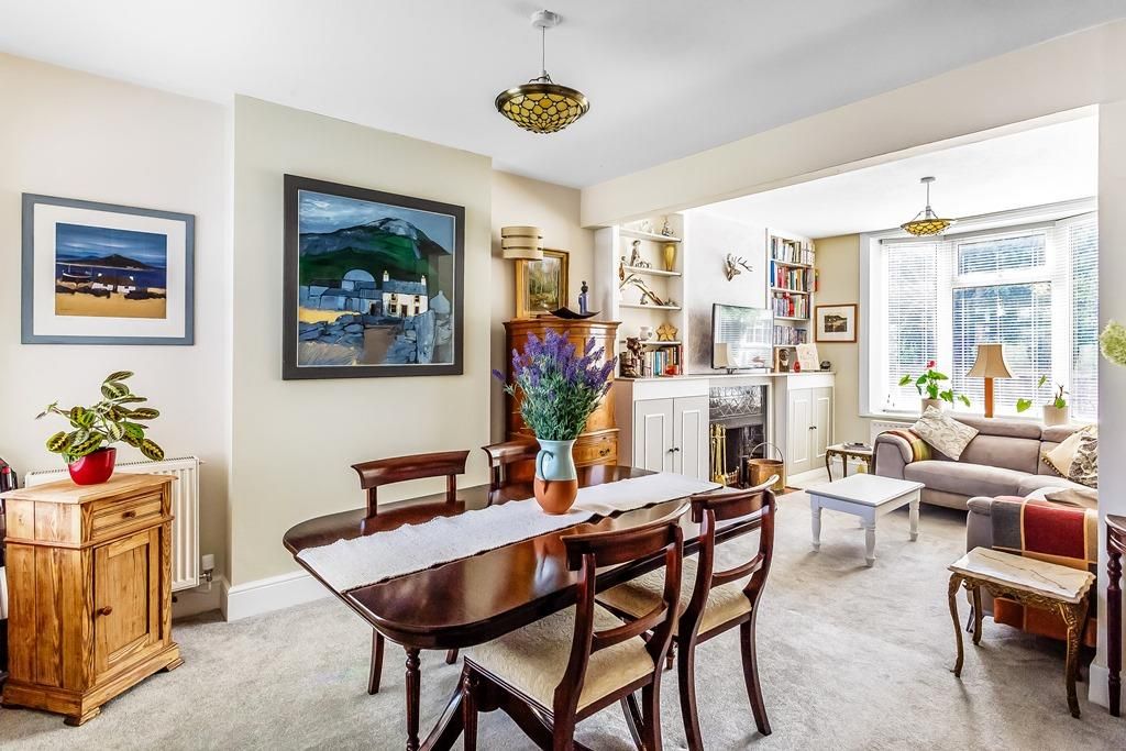 Property photo 2 of 14 4-Waverley-Place-7.Jpg